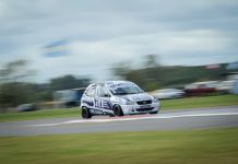 Con pista húmeda, Tomi Martín comenzó a girar en Olavarría