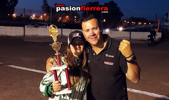 Gran carrera de Uma Secchi en el karting de pista de asfalto…