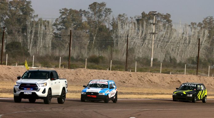 Final con auto de seguridad para la 2da Serie, que fue ganado por Gabriel Moyano, 2do Omar Marich, cuando vuelve el viento y posiblemente se vuelva a detener la actividad.