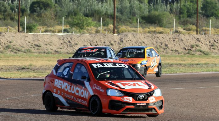 La ganó Benedetti en la última curva, Arnabal y París completaron el podio de la primera serie de la Clase 2….