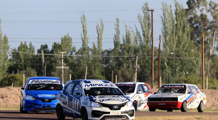 Tomy Martin ganó la segunda serie de la clase 2 y larga primero mañana en la final…