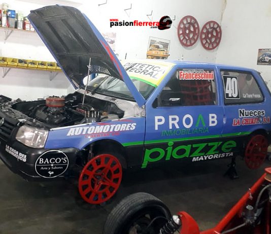 Alberto Carrió trabaja a full en el Fiat Uno Alex Piazze…