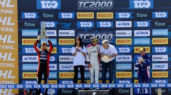 Mendoza en el podio del STC 2000, Julian Santero 2° y Bernardo Llaver 3°, la victoria quedó en manos de Leonel Pernia…