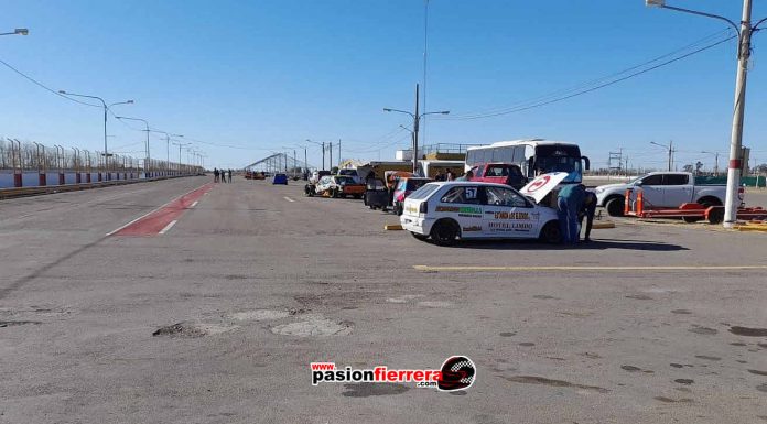 Varios autos prueban en el autódromo de San Martin, previo a la 4° fecha del Zonal Cuyano…