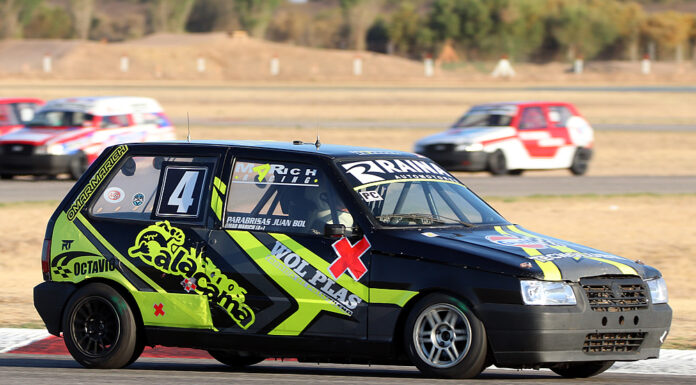 Gran serie del Turismo Pista 1.4, en la punta se escapó Omar Marich pero del segundo hacia atrás todo podía pasar…