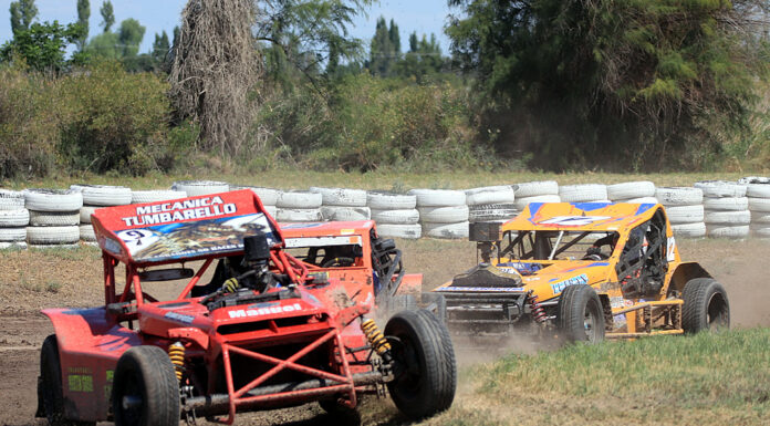 Desde los primero metros marcó el rumbo y recibió la de cuadros como ganador, Martín Isuani de la mano de Tumbarleo se llevaron la primera del TC Tradicional…