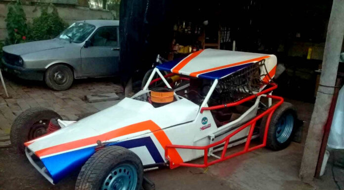 VENDIDO! Lo compras, te calzas el buzo y el casco, y salís a pista en el Sport 4….