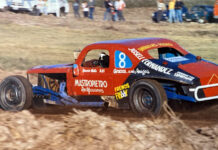 El mejor homenaje fierrero que podía dedicarle a su papá, vuelve a pista Rodrigo Nieto, hijo del histórico piloto Eduardo Nieto, así lucia años atrás, hoy te la mostramos totalmente renovada…