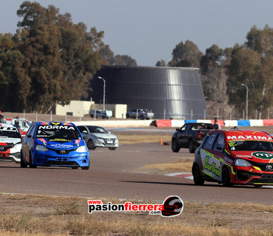 Entretenida primera serie de la Clase 2 con un ganador indiscutido, Martín Pontoni, destacado 2 y 3 puesto para Maxi Martinez y Gaby Bombini respectivamente. ..