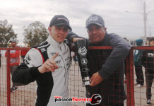 Emocionado levanto el trofeo más alto, Danilo Gil ganó en el Turismo Pista 1.4