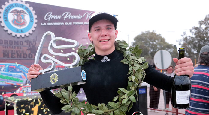 En invitados Máximo Palau fue finalmente el ganador del Turismo Pista 1.4, excluido Rolando Umana por técnica…