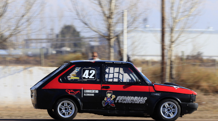 Solo tenes que ponerle el motor, en venta “147” impecable…